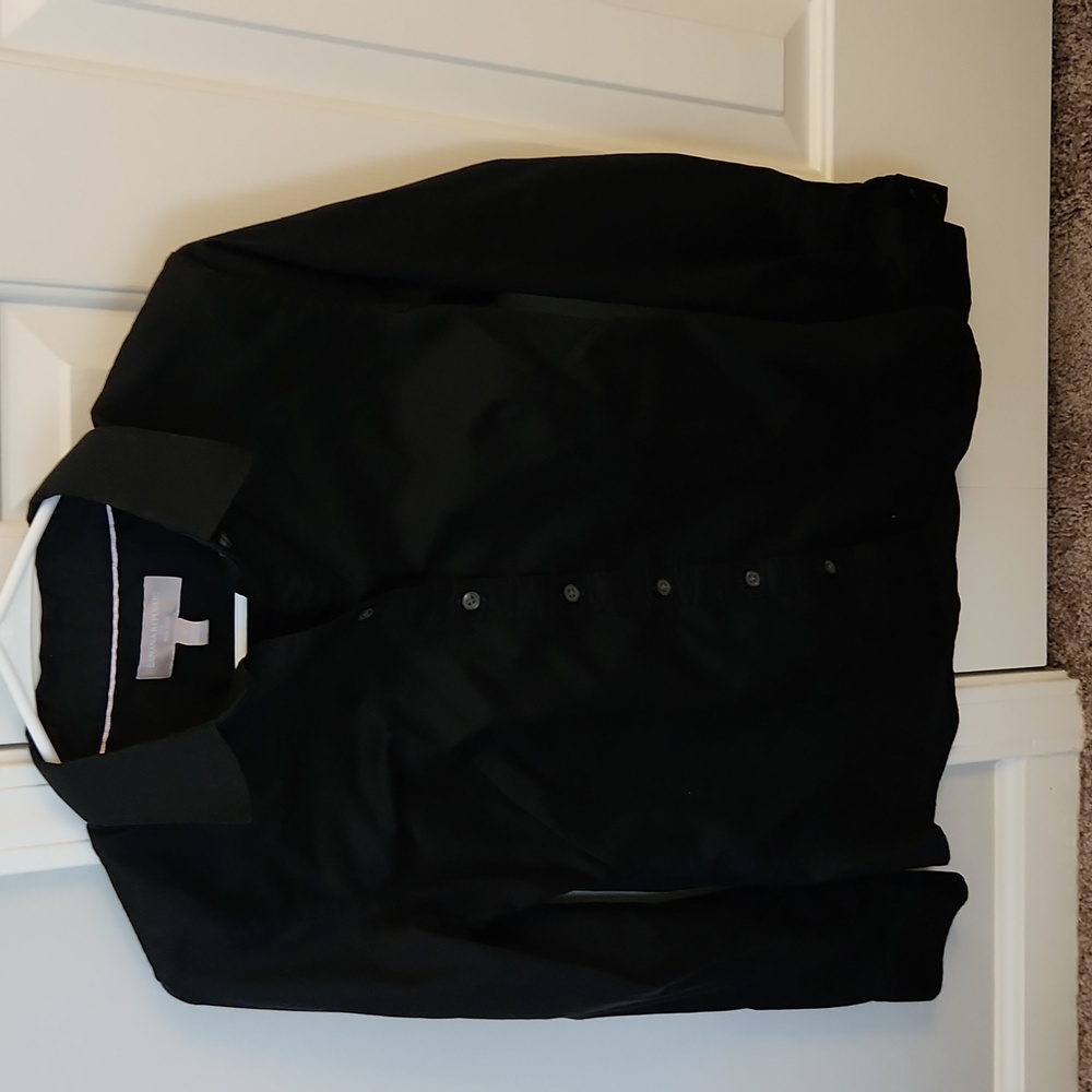 Women's black fitted button down, non iron, size 6